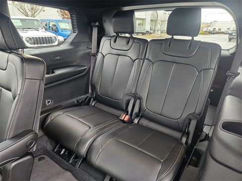 New 2025 Jeep Grand Cherokee L Limited w/ Trailer Tow Package image 30