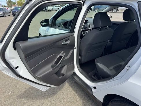 Used 2013 Ford Focus SE FWD image 19