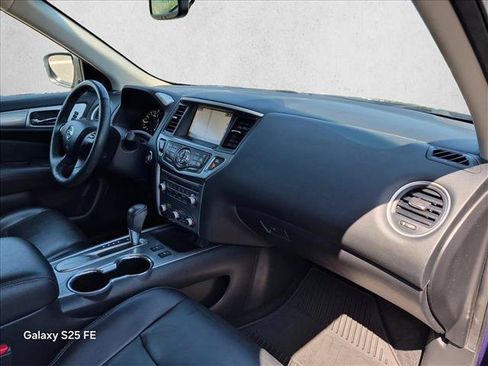 Used 2020 Nissan Pathfinder SL FWD image 22