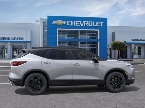 New 2026 Chevrolet Blazer LT w/ Convenience Package FWD image 3
