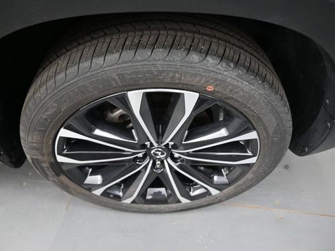 Used 2025 MAZDA CX-50 AWD 2.5 S w/ Premium Plus Pkg image 9