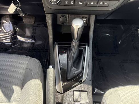 Used 2016 Toyota Corolla LE FWD image 25