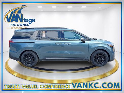 Used 2025 Kia Carnival SX Prestige FWD image 5