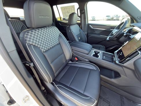 New 2026 GMC Acadia Denali w/ Super Cruise Package image 15