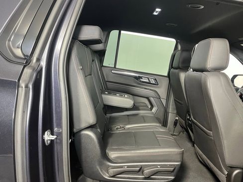 Used 2025 Chevrolet Suburban RST image 35