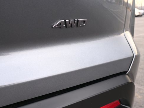 New 2026 Nissan Pathfinder SV image 9