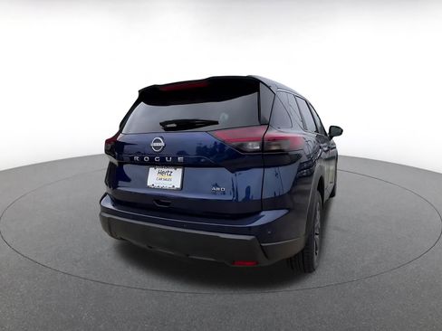 Used 2025 Nissan Rogue SV AWD/4WD image 14