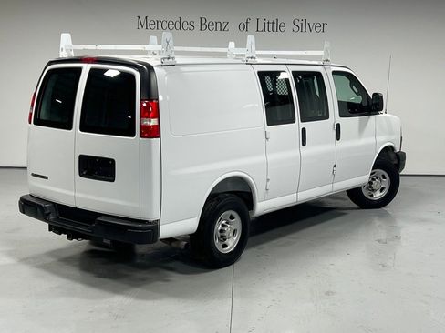 Used 2025 Chevrolet Express 2500 Work Van w/ Driver Convenience Package image 6