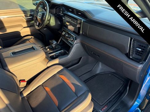 Used 2022 GMC Sierra 1500 AT4 w/ AT4 Premium Package AWD/4WD image 11
