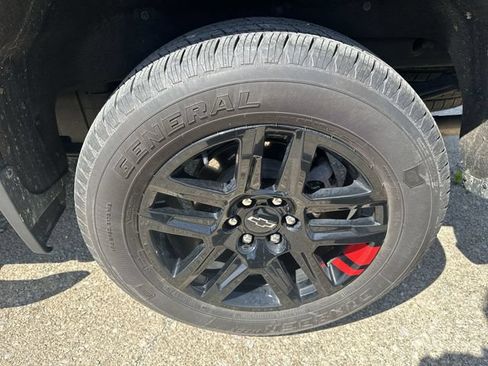 Used 2023 Chevrolet Silverado 1500 RST w/ Redline Edition AWD/4WD image 46