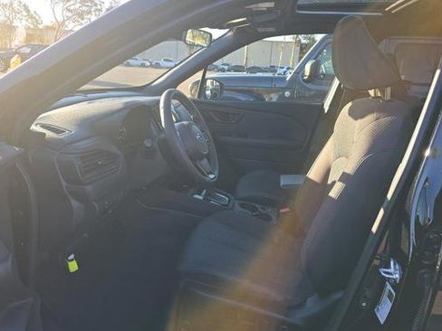 Used 2025 Subaru Forester Premium AWD/4WD image 3