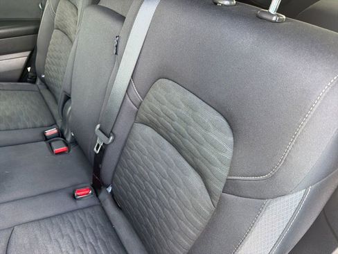 Used 2023 Nissan Pathfinder S FWD image 11