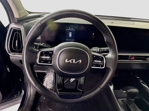 Used 2024 Kia Sorento S AWD/4WD image 13