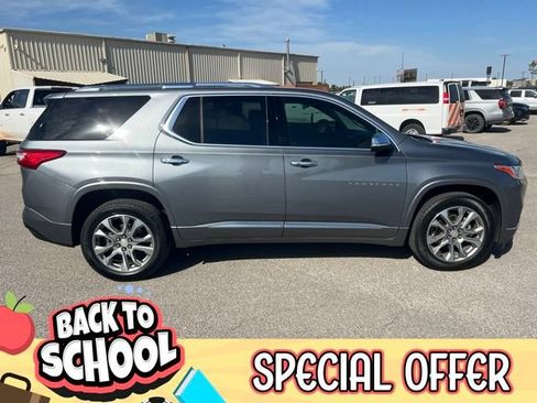 Used 2021 Chevrolet Traverse Premier FWD image 8