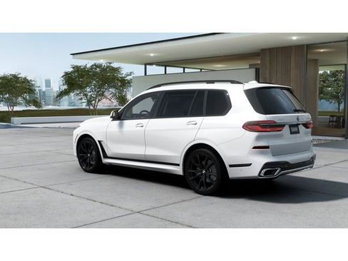 New 2026 BMW X7 xDrive40i w/ M Sport Package image 2