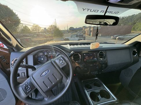 Used 2014 Ford F250 XLT w/ XLT Value Package AWD/4WD image 24