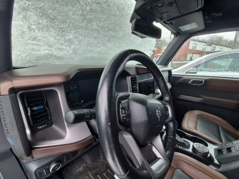 Used 2022 Ford Bronco Outer Banks image 10