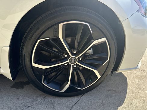 Used 2023 Nissan Altima 2.5 SR w/ SR Premium Package FWD image 31