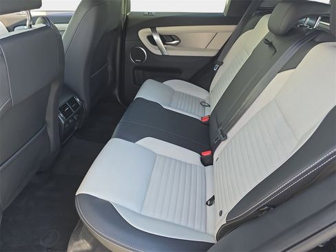 Certified 2025 Land Rover Discovery Sport Dynamic SE image 14