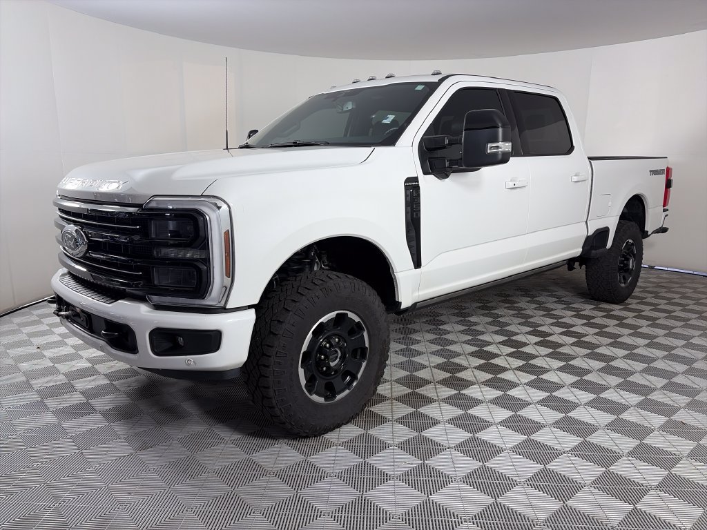 Used 2025 Ford F350 Platinum w/ Tremor Off-Road Package AWD/4WD image 3
