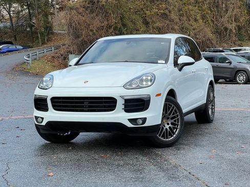 Used 2018 Porsche Cayenne Platinum Edition image 1
