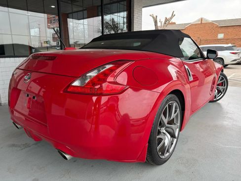 Used 2015 Nissan 370Z Touring Sport RWD image 5