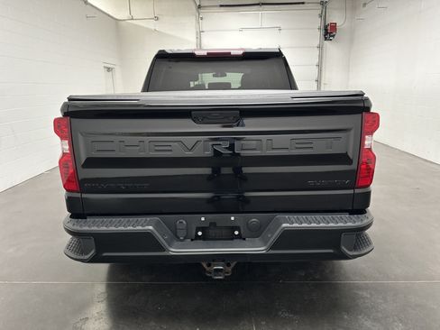Used 2022 Chevrolet Silverado 1500 Custom w/ LPO, Dark Essentials Package AWD/4WD image 8