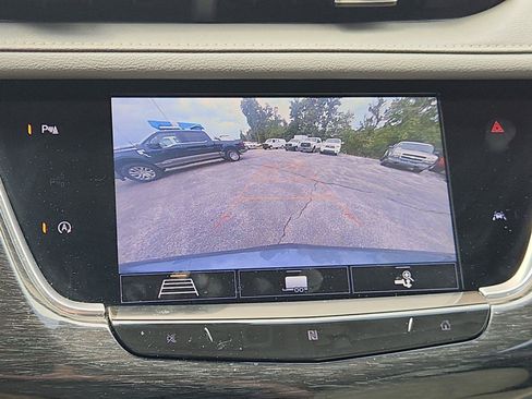 Used 2020 Cadillac XT6 Premium Luxury AWD/4WD image 27