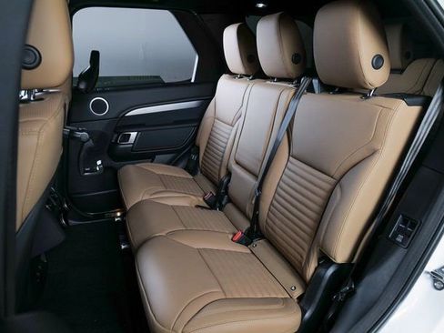 New 2026 Land Rover Discovery Limited Edition AWD/4WD image 5