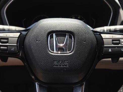 Certified 2025 Honda Pilot EX-L image 31