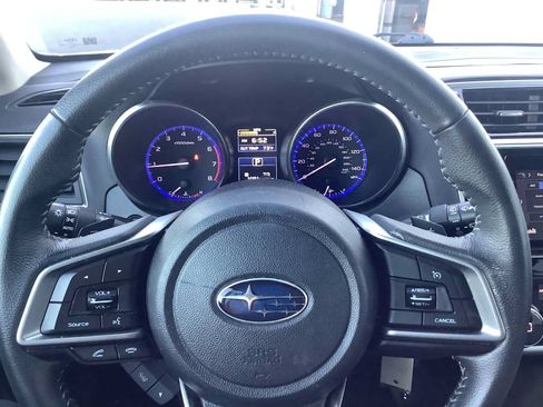 Used 2018 Subaru Outback 2.5i Premium AWD/4WD image 16