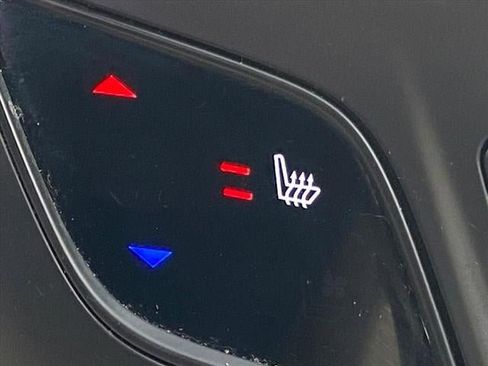 Used 2020 Buick Envision Essence w/ LPO, Cargo Package image 18