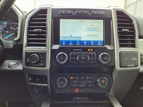 Certified 2020 Ford F350 Lariat w/ Lariat Ultimate Package image 13