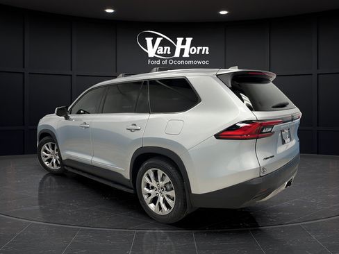 Used 2024 Toyota Grand Highlander AWD Hybrid image 5