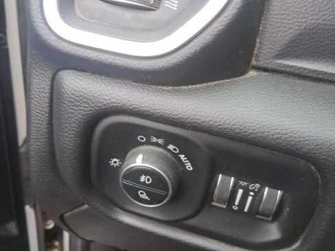 Used 2019 RAM 3500 Big Horn AWD/4WD image 18