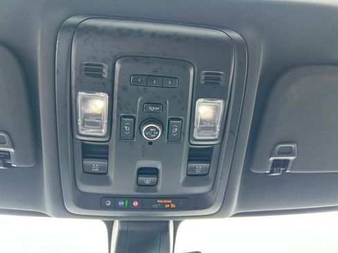 Used 2021 GMC Yukon AT4 w/ LPO, Illumination Package AWD/4WD image 32