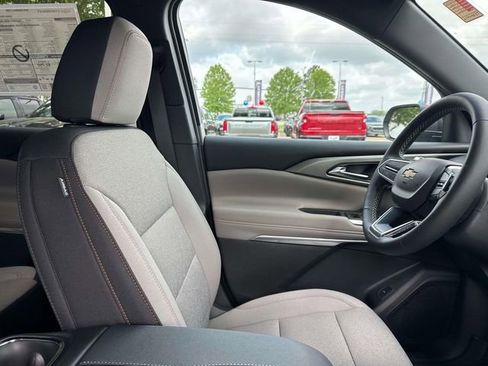 New 2026 Chevrolet Traverse LT w/ LPO, Floor Liner Package FWD image 14