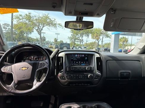 Used 2018 Chevrolet Silverado 1500 LT w/ All Star Edition AWD/4WD image 9