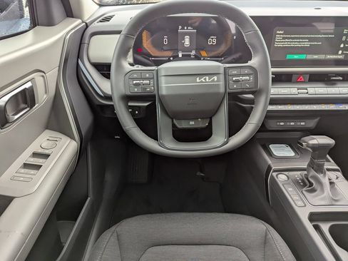 New 2027 Kia Seltos S FWD image 13