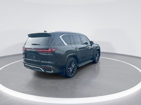 Used 2026 Lexus LX 600 F Sport w/ Accessory Package (Z1) AWD/4WD image 9