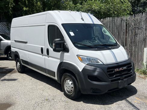 Used 2023 RAM ProMaster 2500 FWD image 1