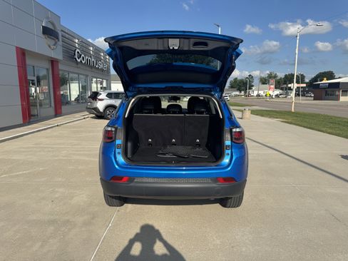 Certified 2021 Jeep Compass Latitude w/ Convenience Group image 8