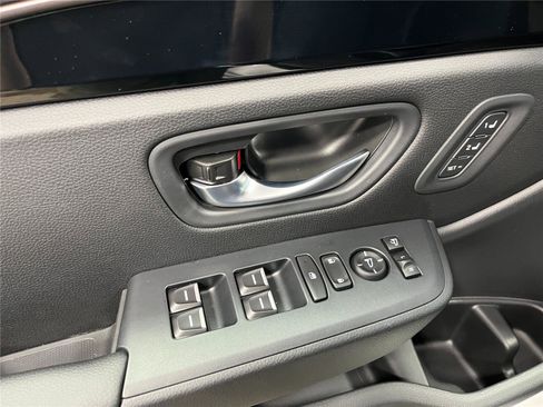 New 2026 Honda Pilot TrailSport image 13