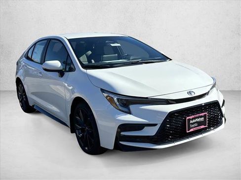New 2026 Toyota Corolla SE image 3