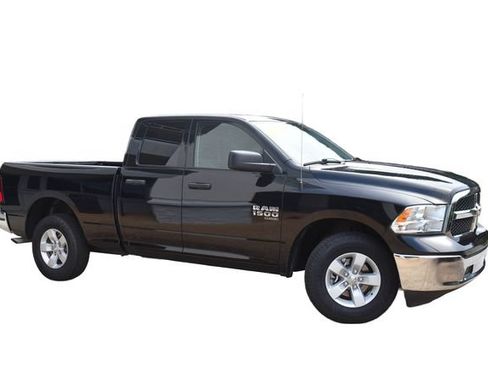 Used 2024 RAM 1500 Classic SLT AWD/4WD image 2