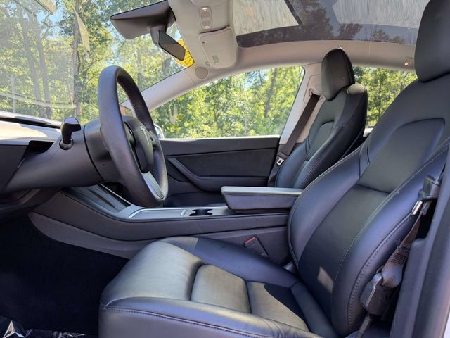 Used 2021 Tesla Model Y Long Range AWD/4WD image 14