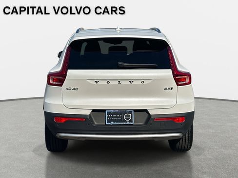 Certified 2025 Volvo XC40 B5 Core image 6