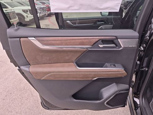 New 2026 GMC Acadia Denali Ultimate AWD/4WD image 32