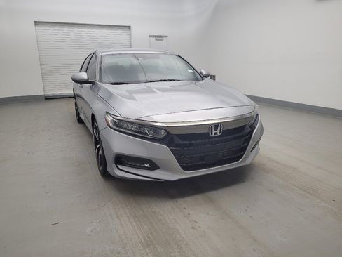 Used 2018 Honda Accord Sport image 14
