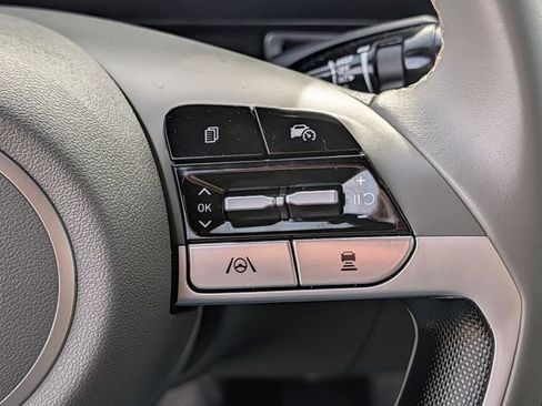 Used 2024 Hyundai Elantra SEL w/ Convenience Package FWD image 21